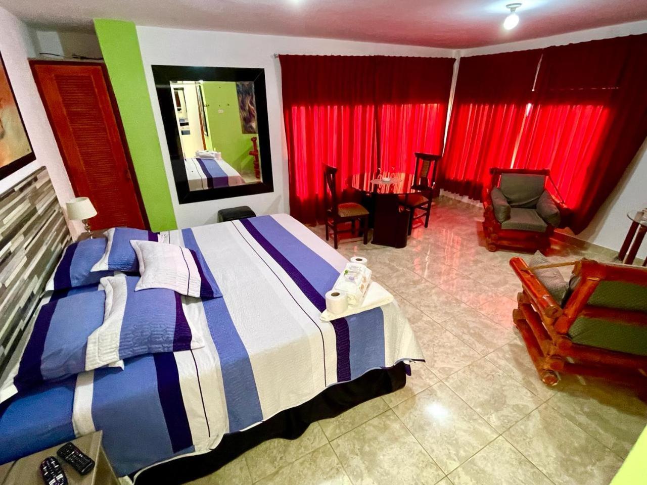 Hostal Ocean Pacifico Пунта-Неґра Екстер'єр фото