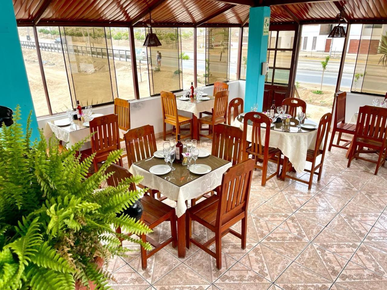 Hostal Ocean Pacifico Пунта-Неґра Екстер'єр фото