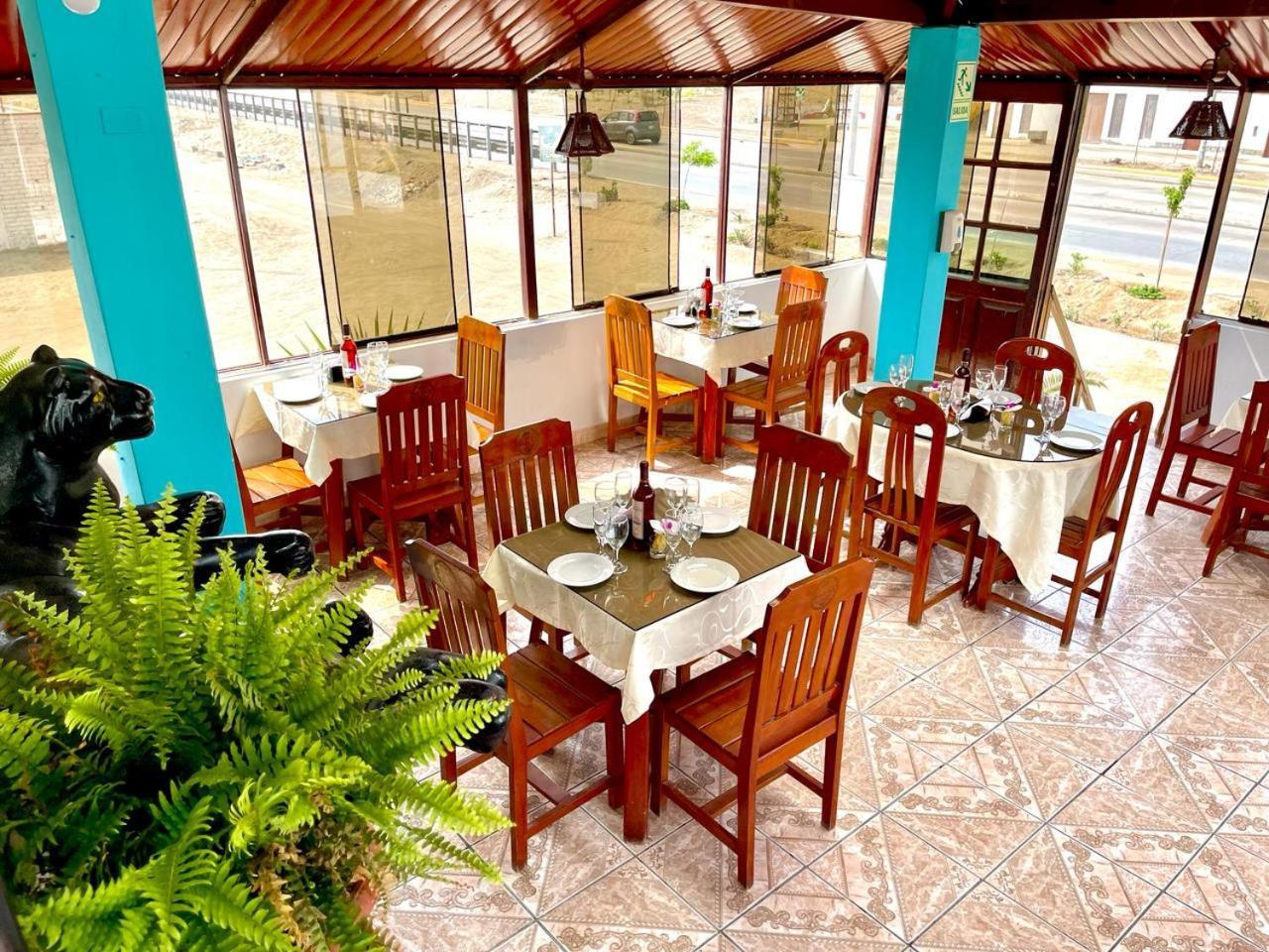 Hostal Ocean Pacifico Пунта-Неґра Екстер'єр фото
